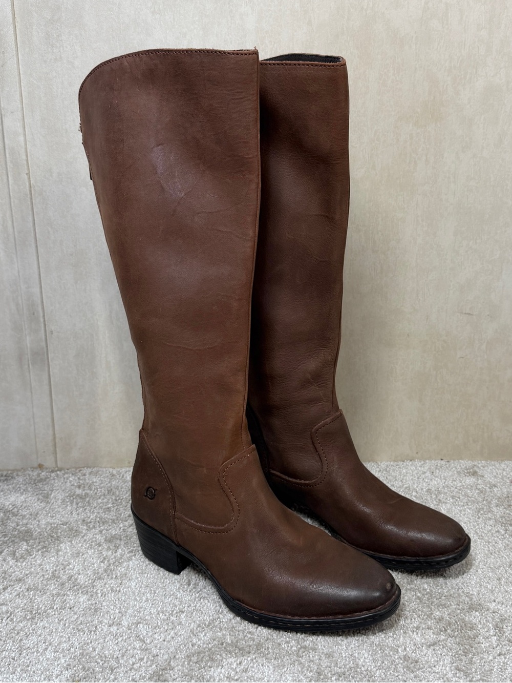 Born Women’s Shaunie Leather Knee-High Riding Boots Classic in Brown 8.5